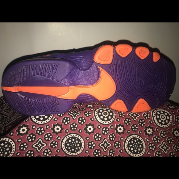 Nike Air Max 2 Strong (EUC) - Picture 4 of 8